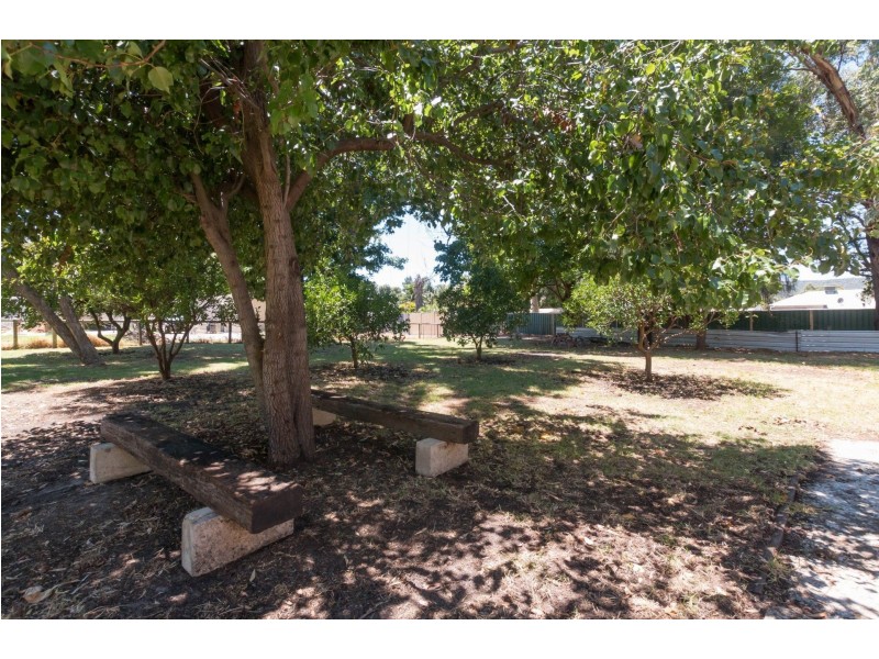 15 Maxwell St, Serpentine WA 6125