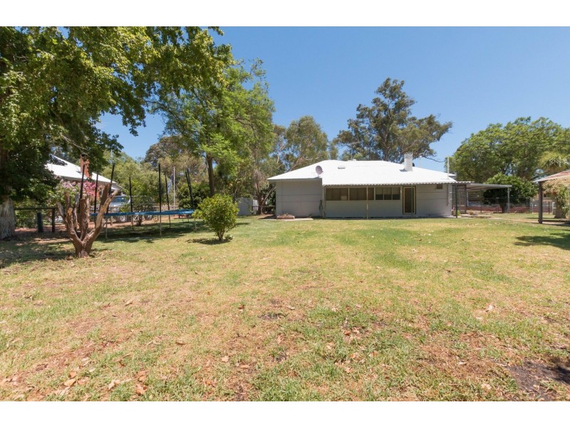 15 Maxwell St, Serpentine WA 6125