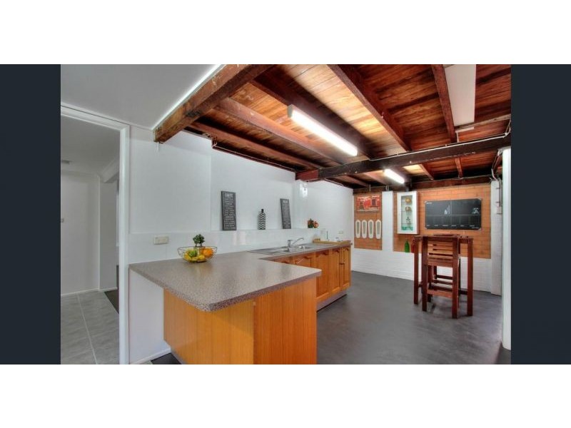 4 Silex Street, Mansfield QLD 4122