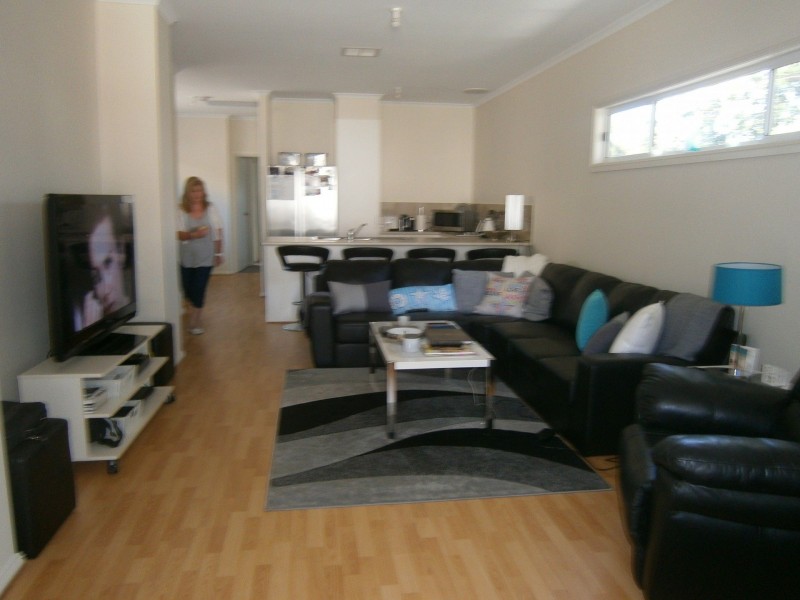 2/12 Endurance Street, Vista SA 5091