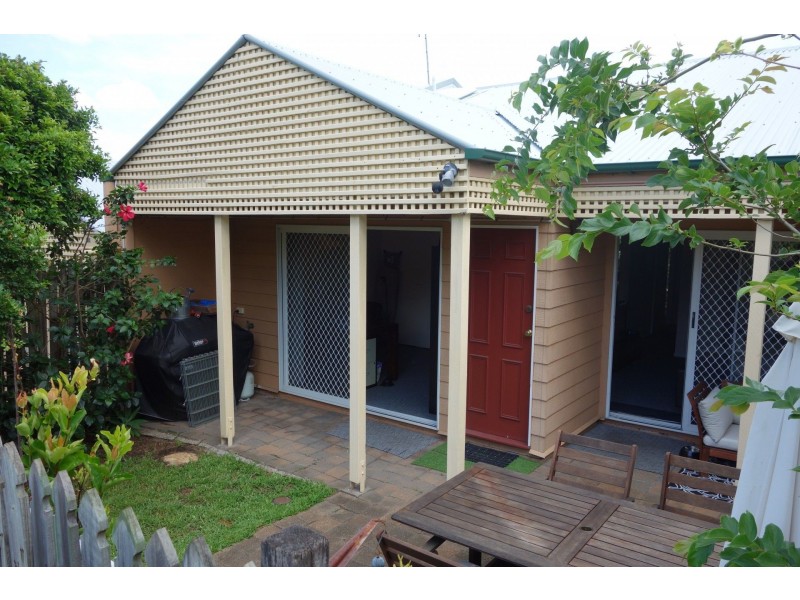 Unit 2/48 Marne Road, Albion QLD 4010