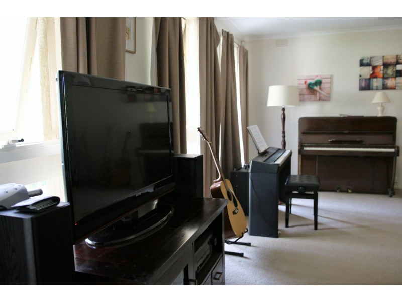 1/15 Boronia Grove, Doncaster East VIC 3109