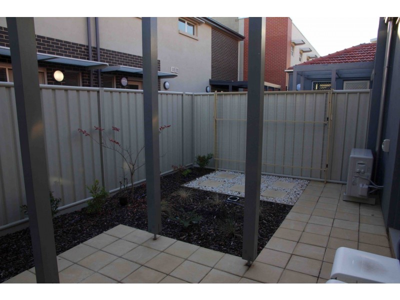 5 Lawton Lane, Woodville West SA 5011