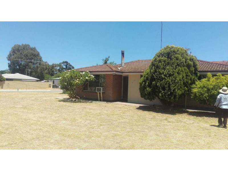 24 Peel St, Mandurah WA 6210
