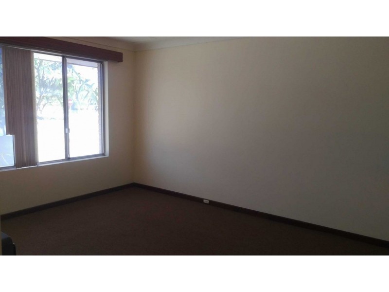 24 Peel St, Mandurah WA 6210