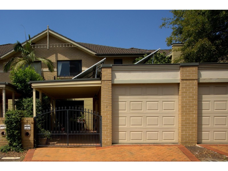 7 Charlton Drive, Liberty Grove NSW 2138