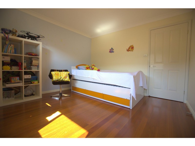 7 Charlton Drive, Liberty Grove NSW 2138