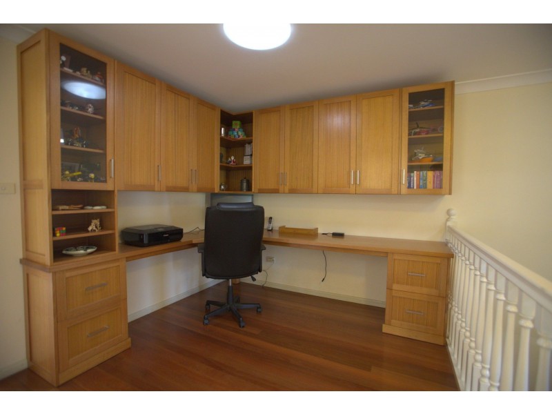 7 Charlton Drive, Liberty Grove NSW 2138