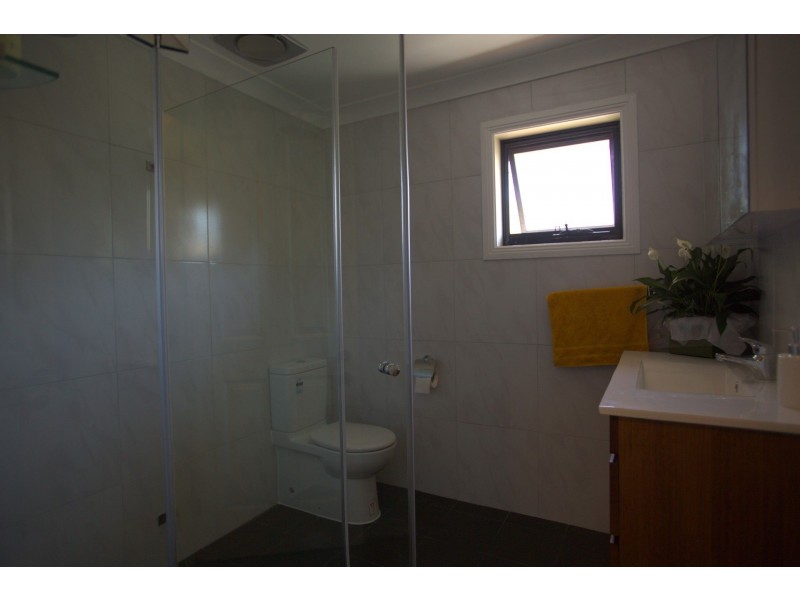 7 Charlton Drive, Liberty Grove NSW 2138