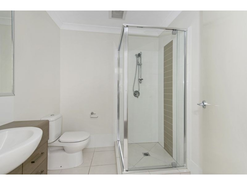 4/2 Tayla Street, Pimpama QLD 4209