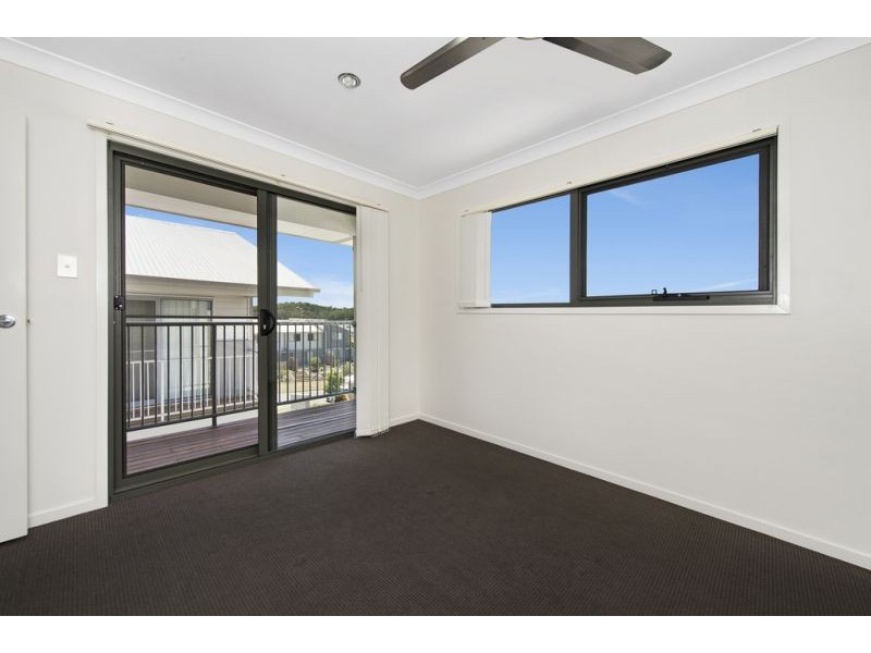 4/2 Tayla Street, Pimpama QLD 4209