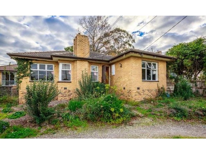 7 Grayview Ave, Ringwood East VIC 3135