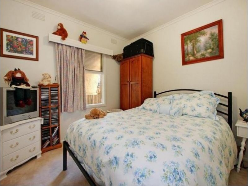 7 Grayview Ave, Ringwood East VIC 3135