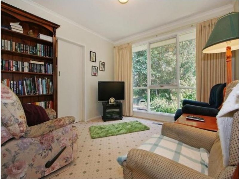 7 Grayview Ave, Ringwood East VIC 3135
