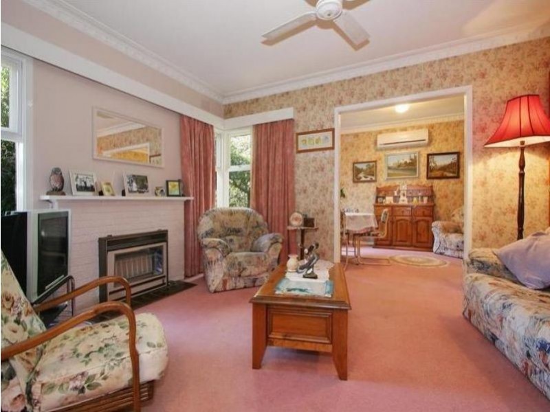 7 Grayview Ave, Ringwood East VIC 3135