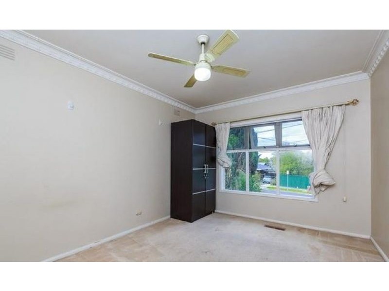 7 Grayview Ave, Ringwood East VIC 3135