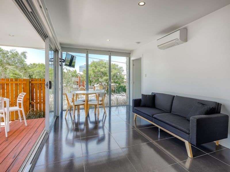1/15 Gordon St, Milton QLD 4064