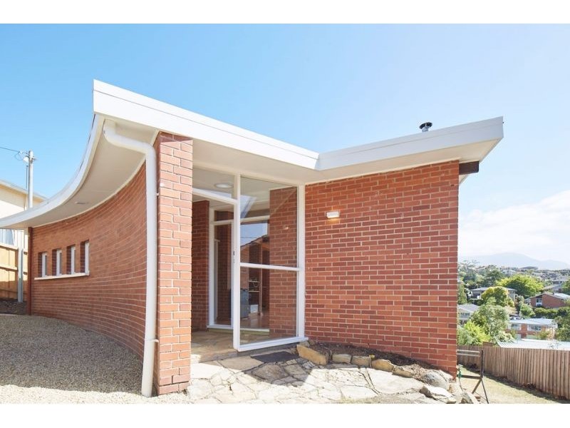 521 Churchill Avenue, Sandy Bay TAS 7005