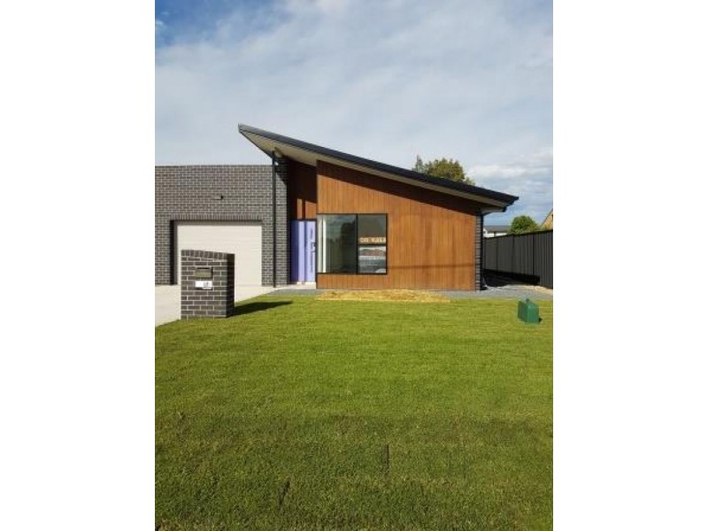 68a & 68b Wood St, Inverell NSW 2360