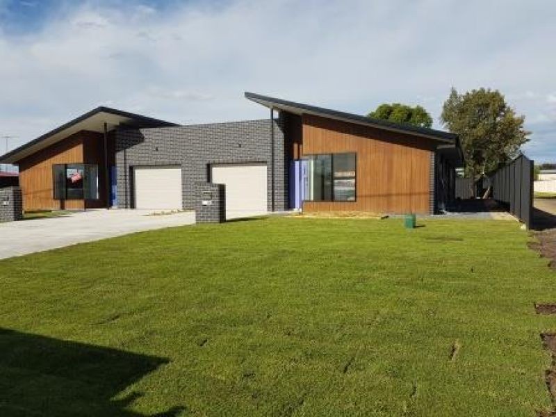 68a & 68b Wood St, Inverell NSW 2360