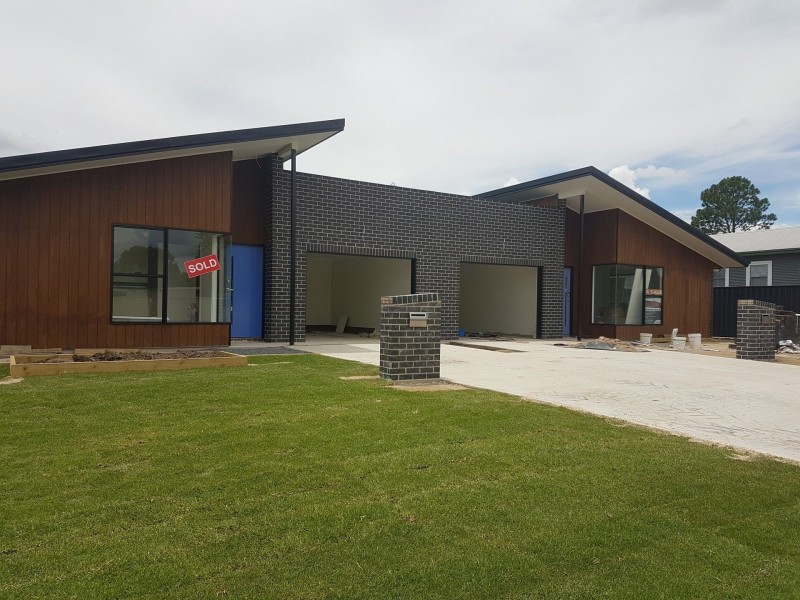 68a & 68b Wood St, Inverell NSW 2360