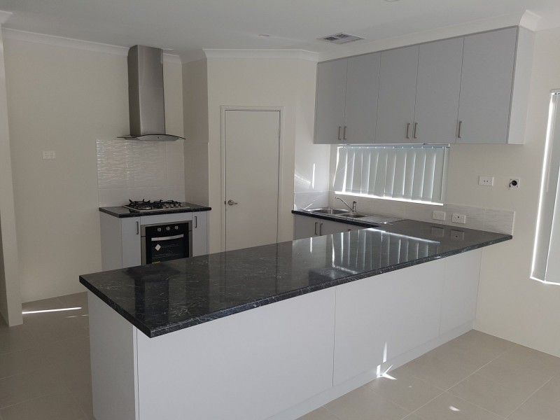 10 Plender Road, Caversham WA 6055