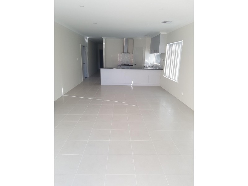 10 Plender Road, Caversham WA 6055