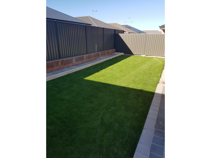 10 Plender Road, Caversham WA 6055