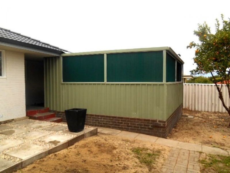 40 Buntine Way, Girrawheen WA 6064