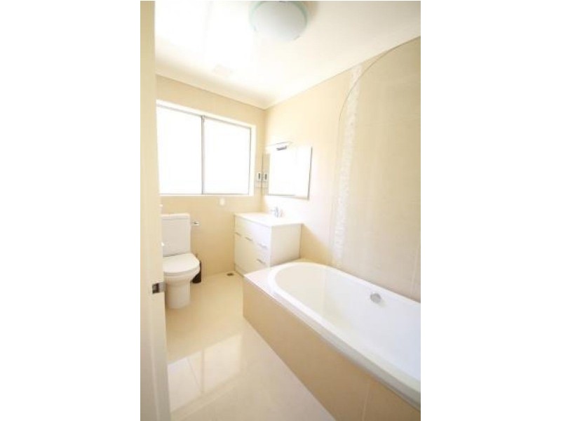 11 Mcwhae Road, Hillarys WA 6025