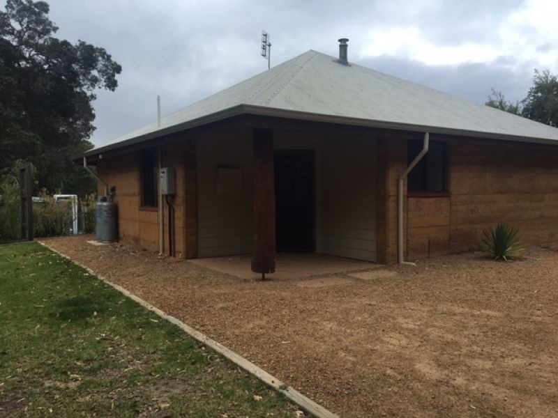 Unit 1,/2807 Caves Road, Yallingup WA 6282