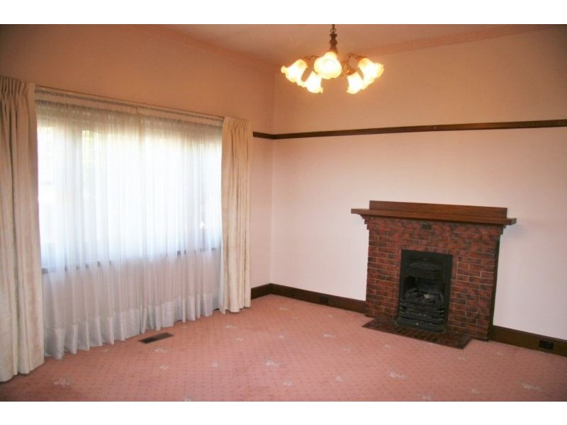 35 Hall Street, Mckinnon VIC 3204