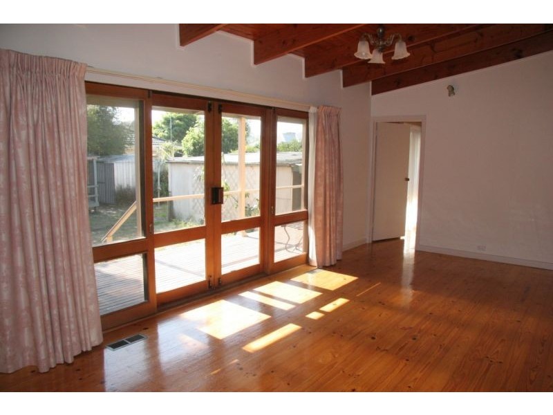 35 Hall Street, Mckinnon VIC 3204