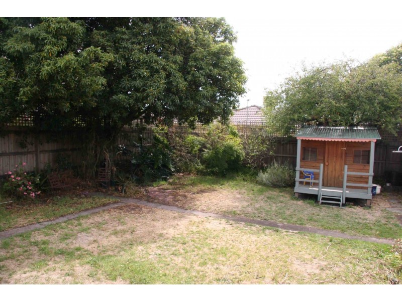 35 Hall Street, Mckinnon VIC 3204