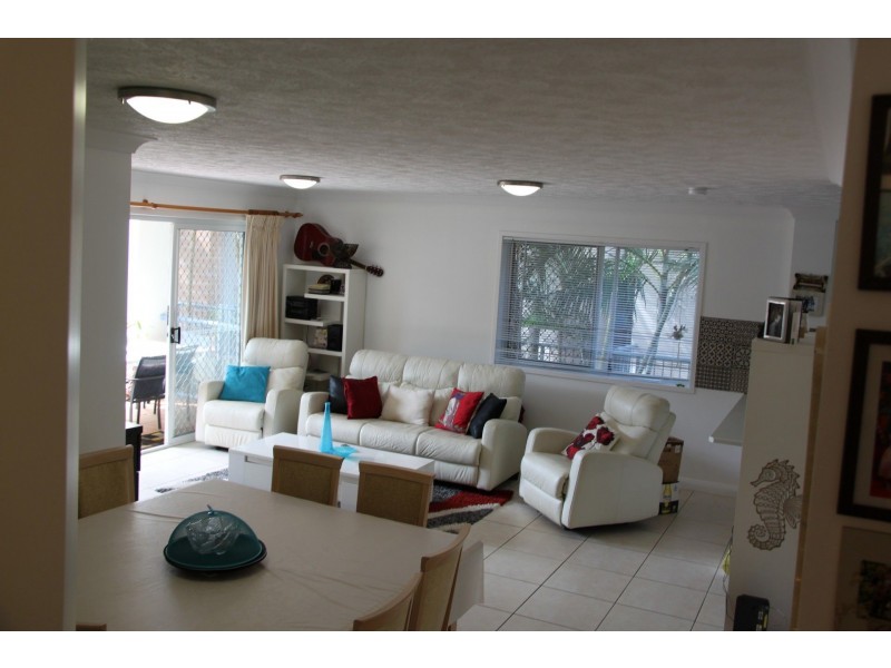 3/2311 Gold Coast Highway, Mermaid Beach QLD 4218