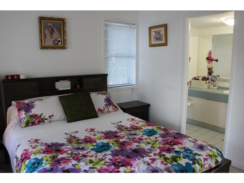3/2311 Gold Coast Highway, Mermaid Beach QLD 4218