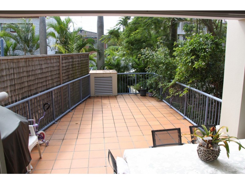 3/2311 Gold Coast Highway, Mermaid Beach QLD 4218