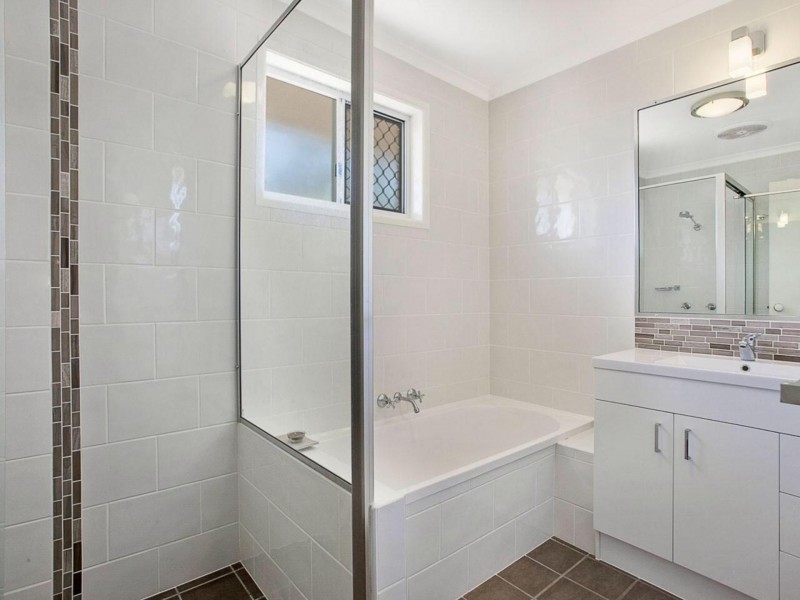 4 Amanda Court, Kawungan QLD 4655