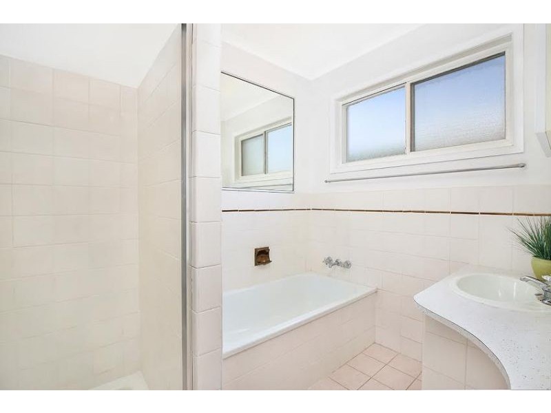 17 Kawana Street, Alexandra Headland QLD 4572