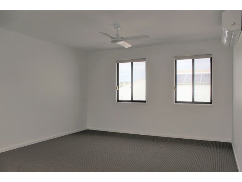 4 Triumph Street, Birtinya QLD 4575