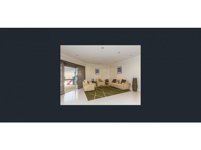 213 Golf Links Dr, Carramar WA 6031