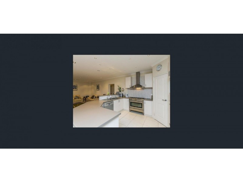 213 Golf Links Dr, Carramar WA 6031