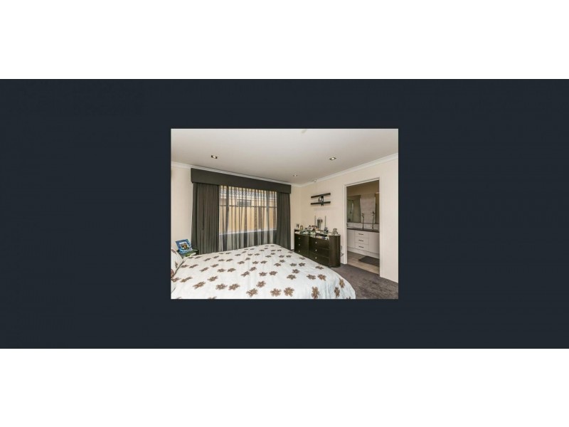 213 Golf Links Dr, Carramar WA 6031