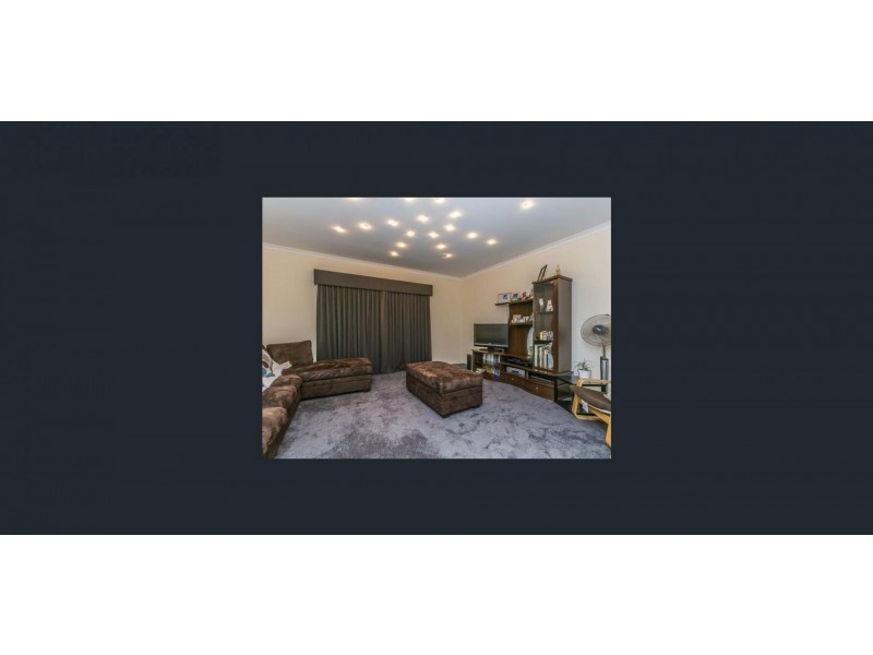 213 Golf Links Dr, Carramar WA 6031