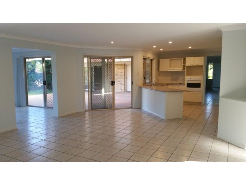 17 Wattle Close, Mackenzie QLD 4156