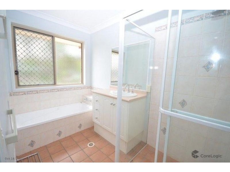 17 Wattle Close, Mackenzie QLD 4156