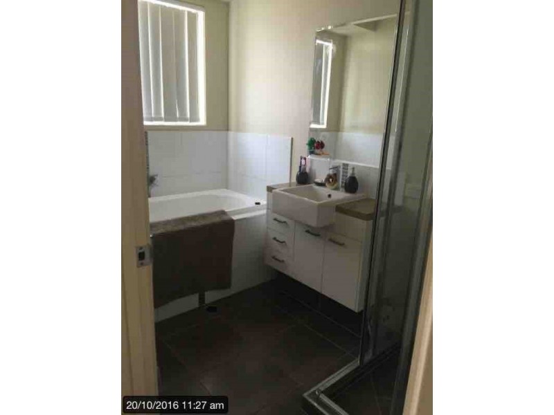 4 Bolingbroke Street East, Fernvale QLD 4306