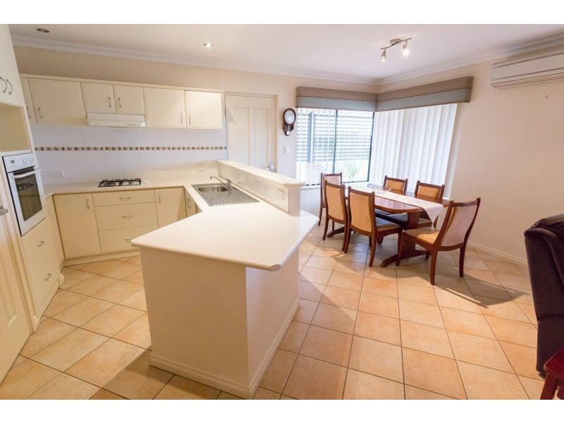 1/10 Wakefield Crescent, Australind WA 6233