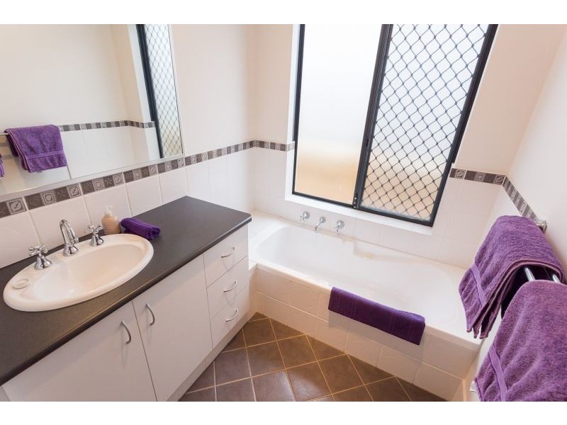 1/10 Wakefield Crescent, Australind WA 6233