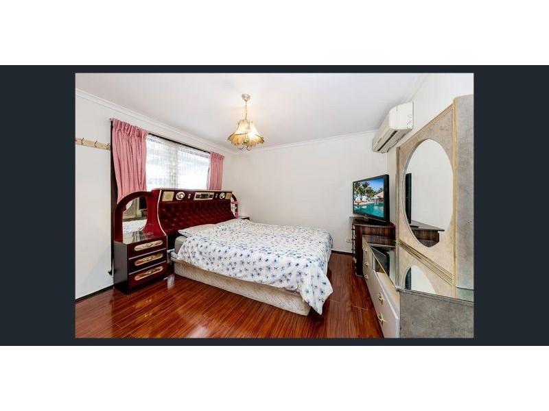 18 Gladstone Street, St Albans VIC 3021